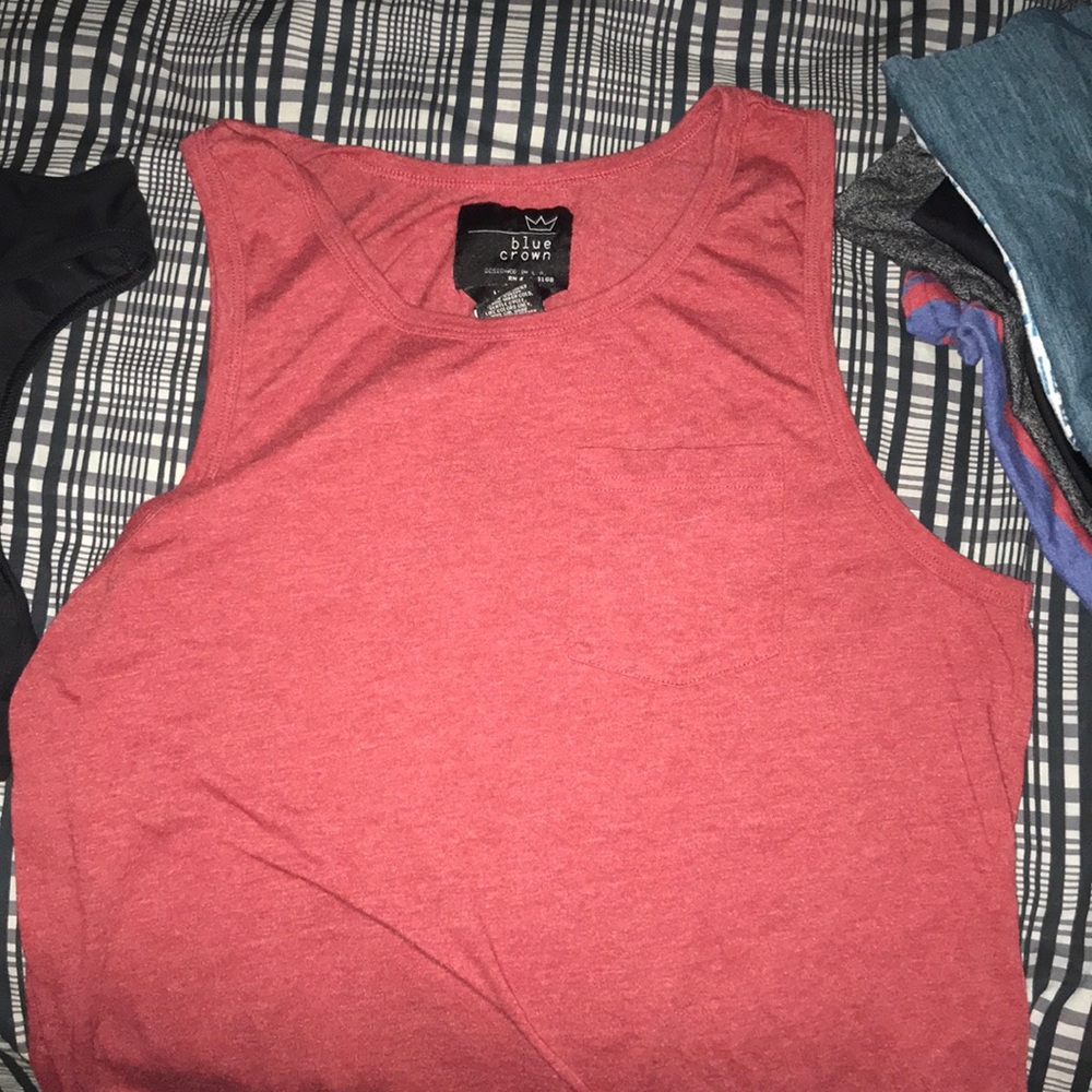 Assorted Tank Tops - Picture 7 of 8